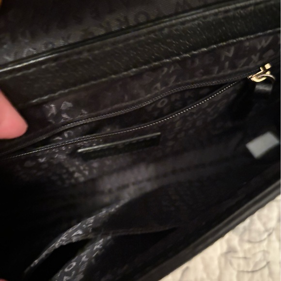 black purse - Picture 6 of 6